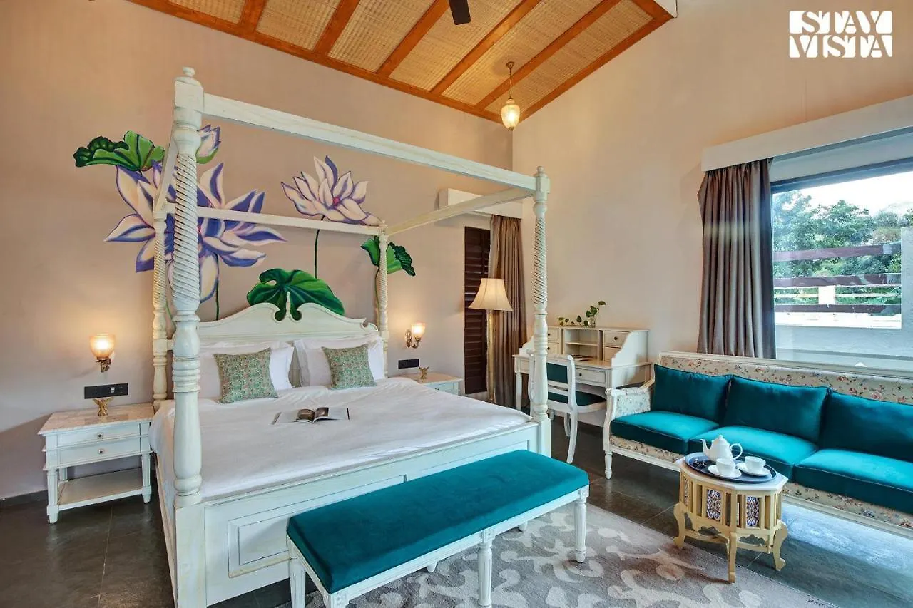 Stayvista'S The Earthen Boutique - City Escape With Spacious Pool, Terrace, Lawn & Indoor-Outdoor Games Ουνταϊπούρ 0*,  Ινδία